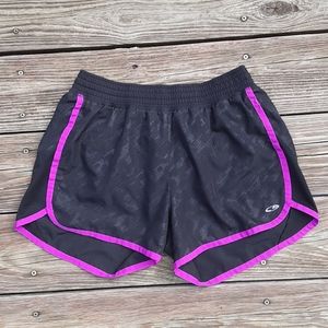 💕3/25💕Black & magenta "Champion" athletic shorts